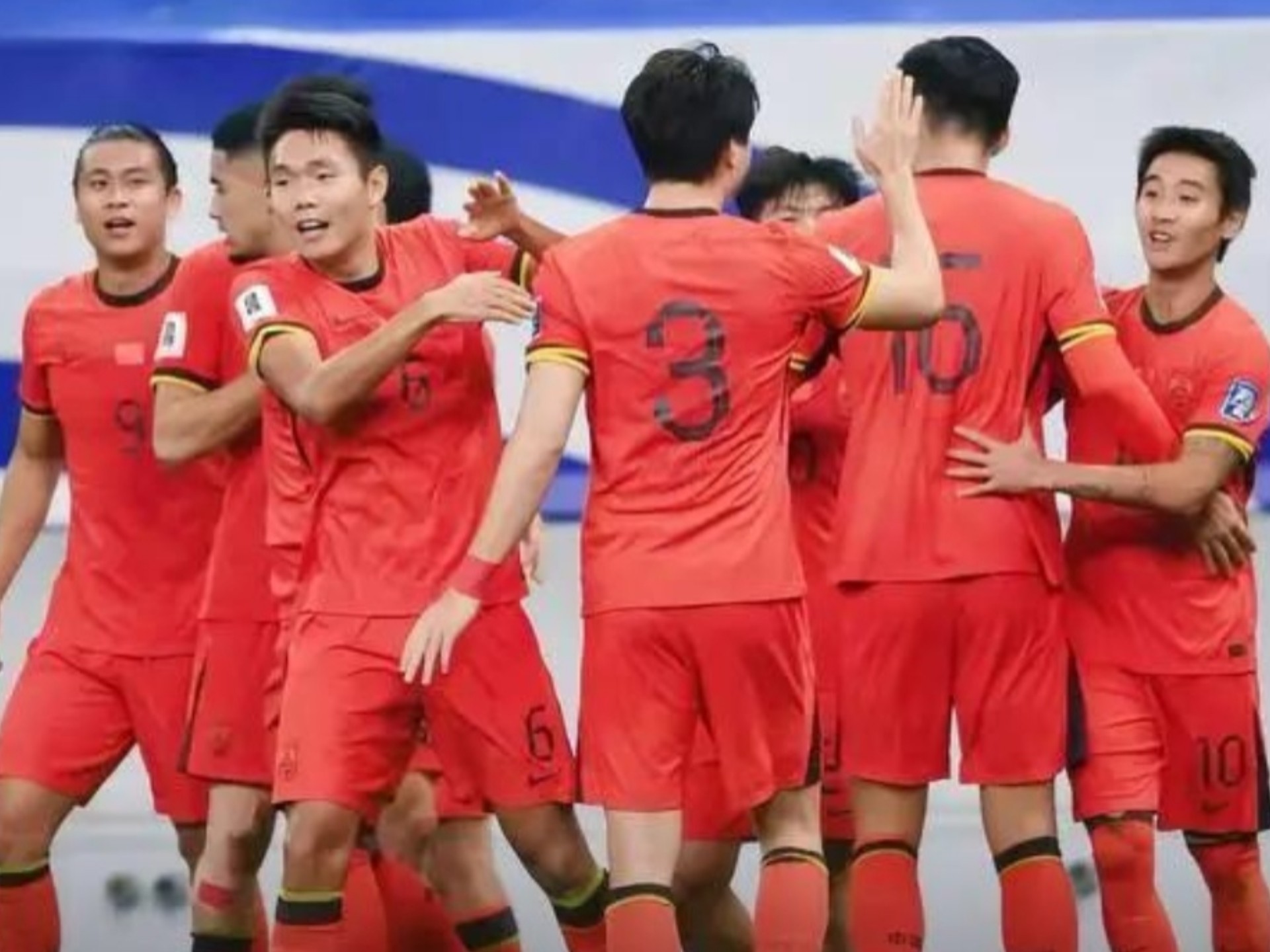 随着中国足 随着中国足