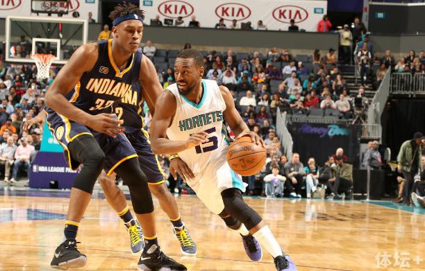 库里挺身而 库里挺身而